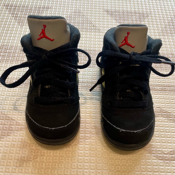 Air Jordan 5 Retro - Picture 5 of 8